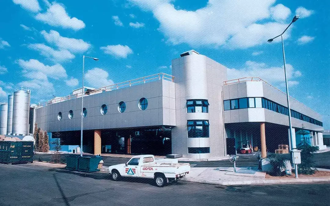 Dairy Factory, Athens-CLADDING & WINDOWS 1995